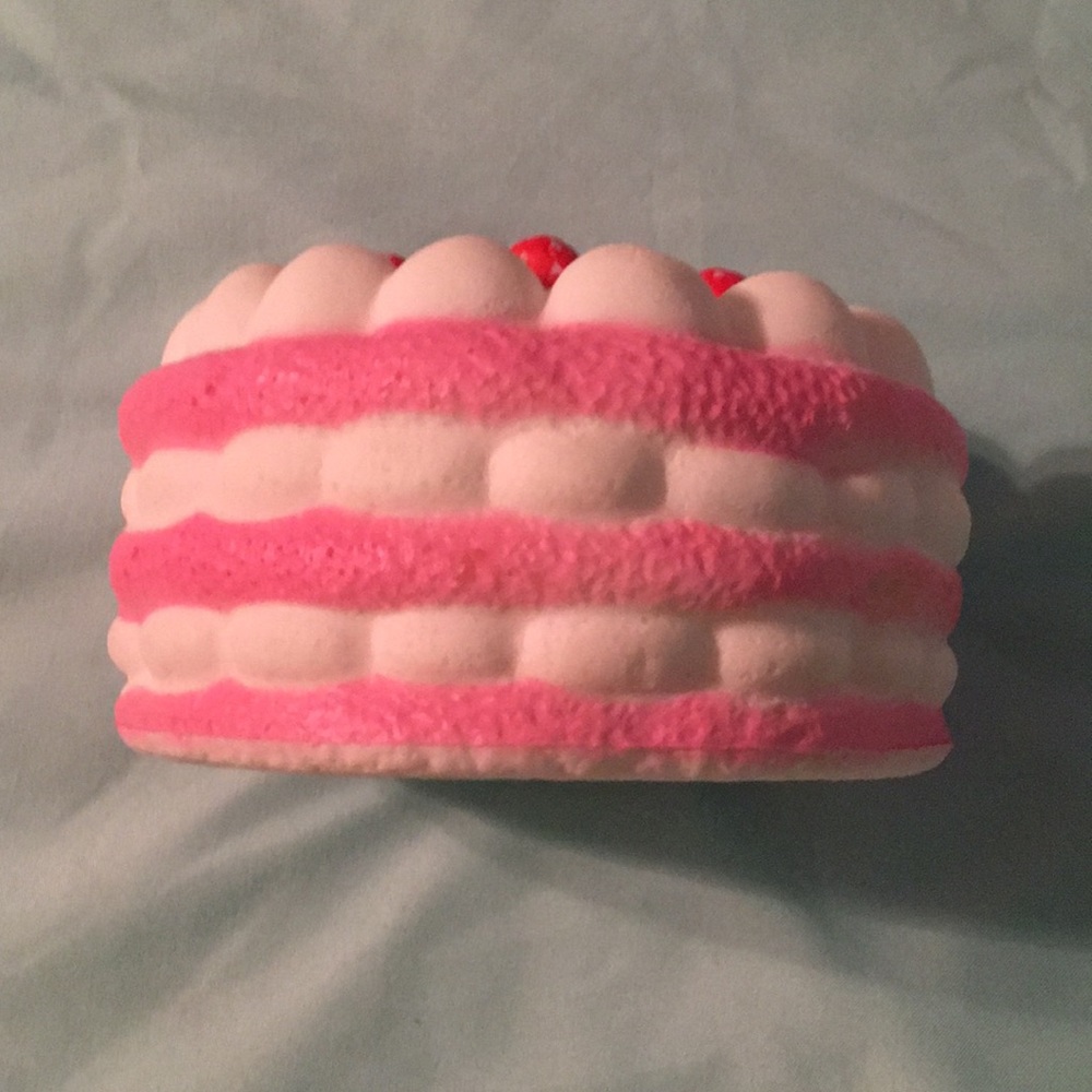 Cake squishy - Picture 2 of 4